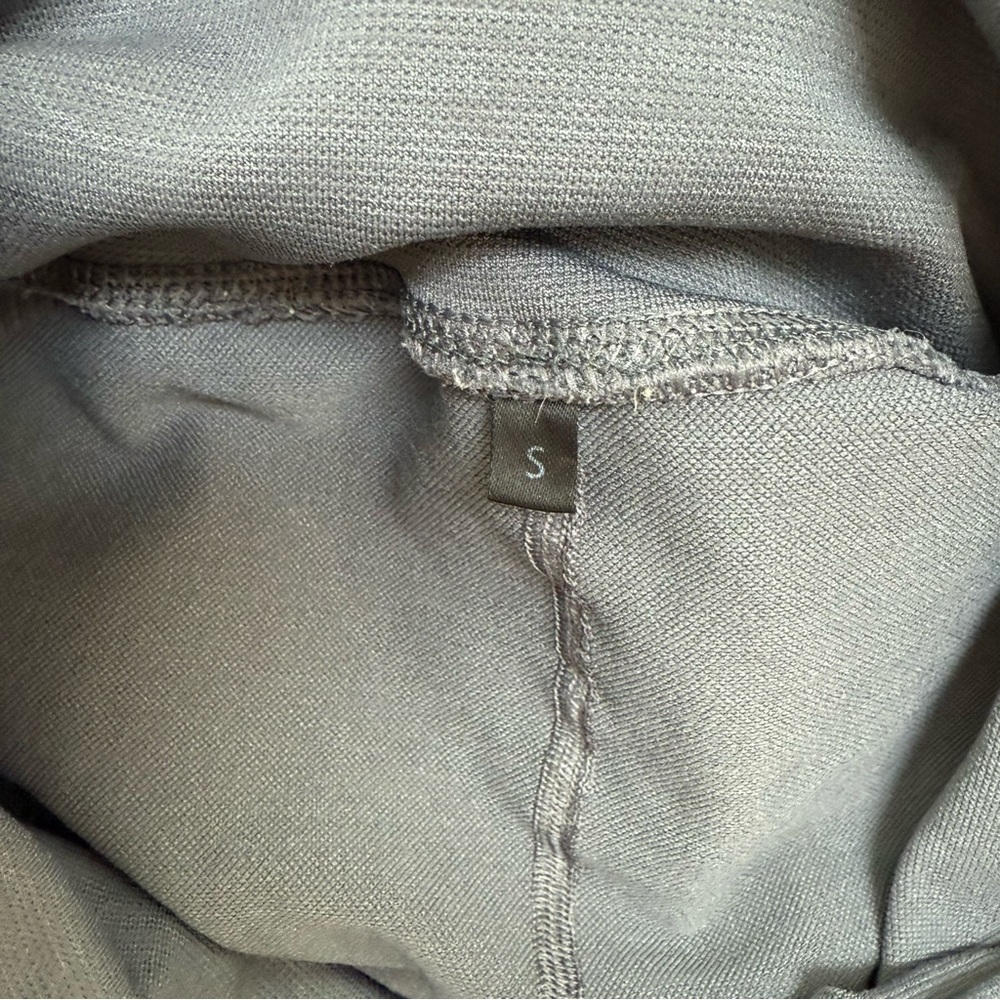 Alphalete Amplify Leggings Small | Seamless Contour | Grey - Picture 4 of 6